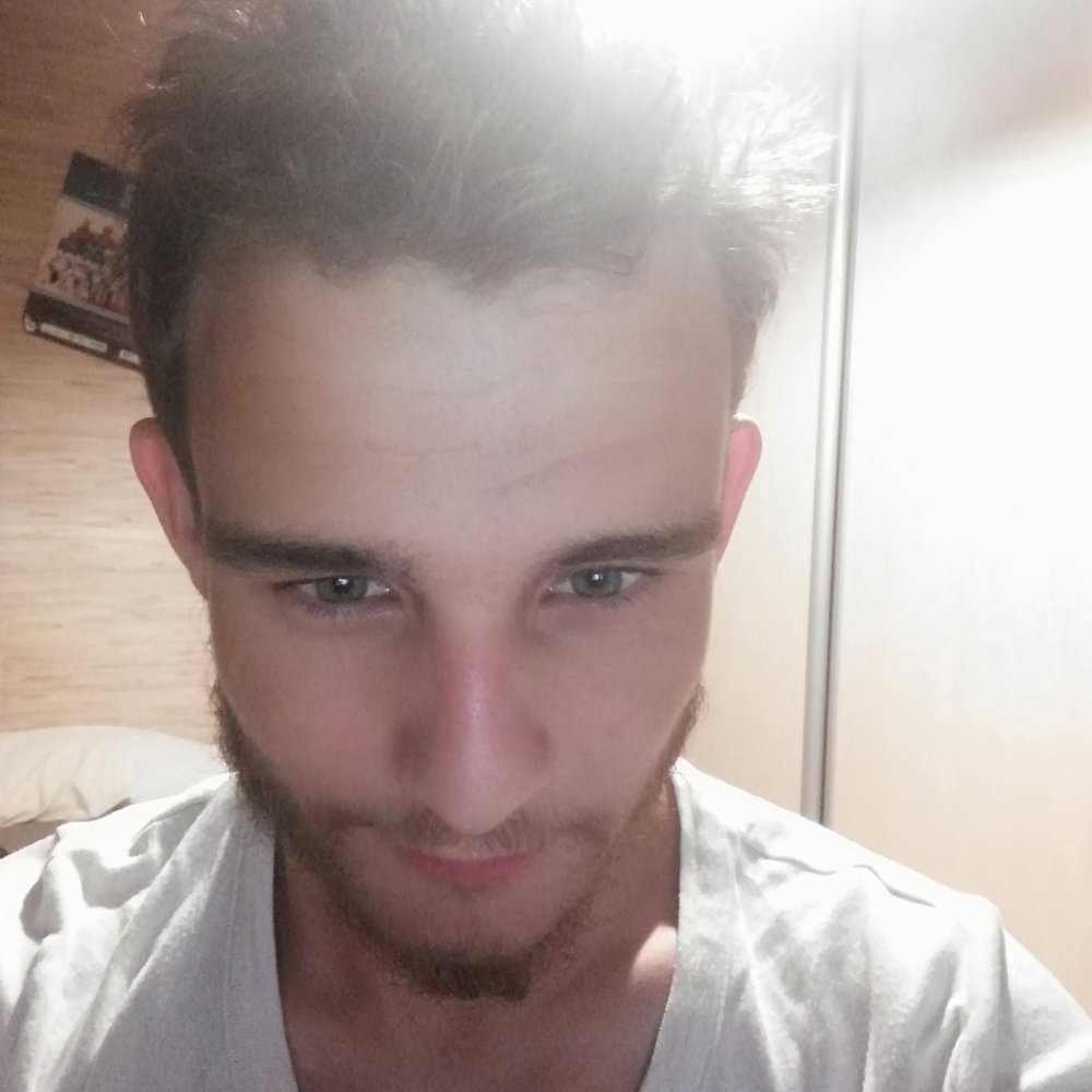 angecocosexe12's Offline Chat Room