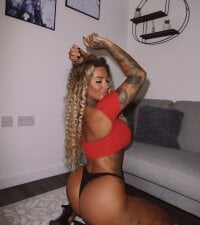 cassie666 Adlı Modelin Çevrimdışı Sohbet Odası