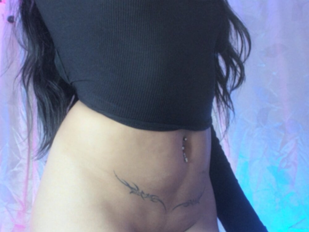 bestlivesexchat.com pretty-akari livesex profile in small-tits cams
