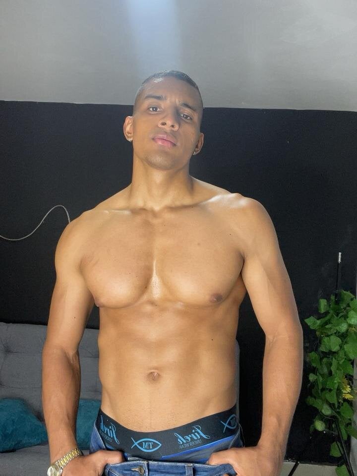 CarlosNaughty4u profile