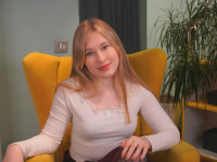MaudAsp's Offline Chat Room