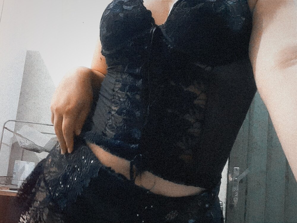 Cherry-cam's Offline XXX Chat