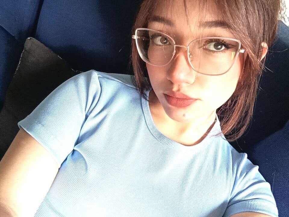 vanessa-saens from stripchat