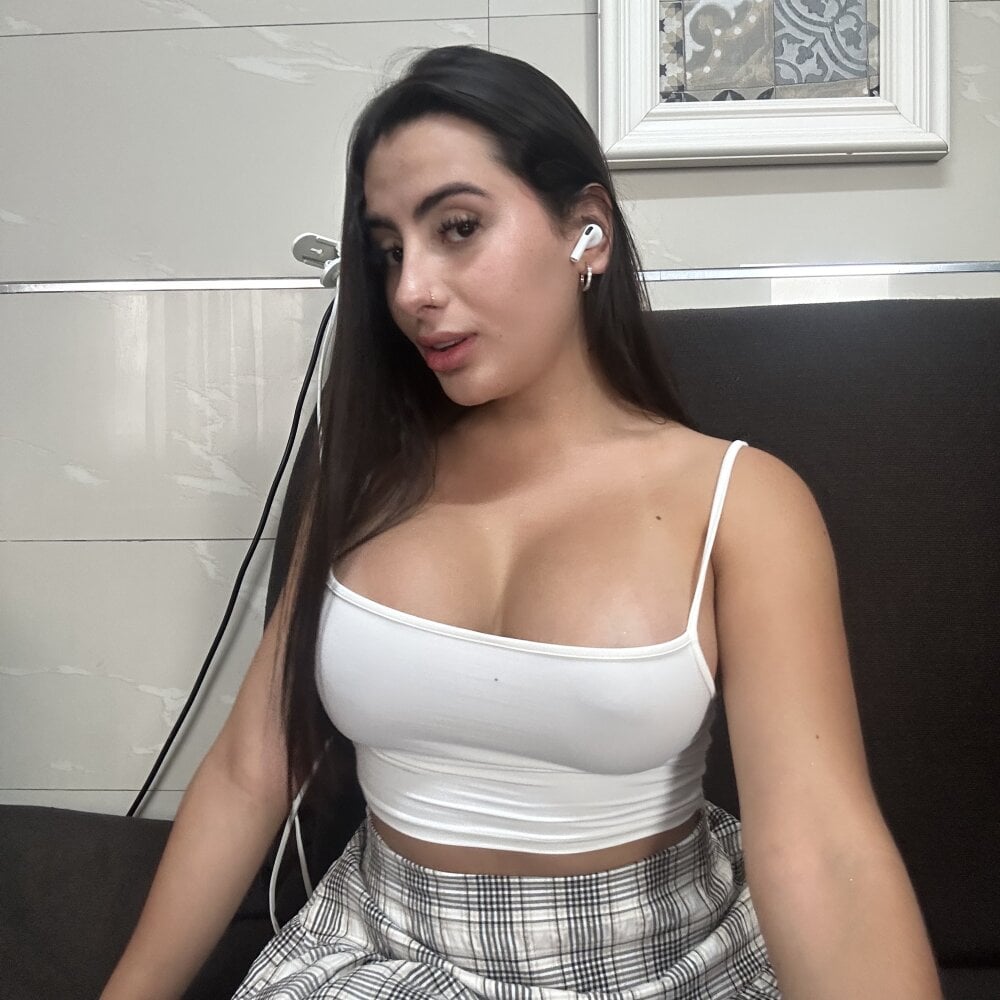 Cam girl ValeryR_