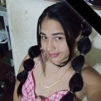 Layla_Rodriguez's Offline Chat Room
