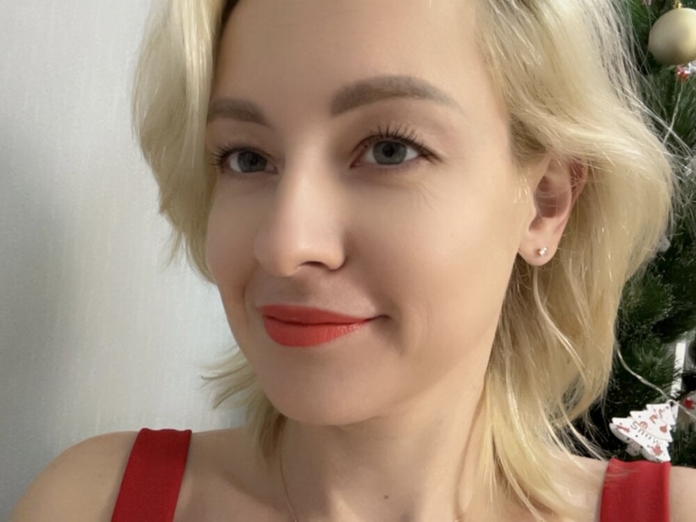 Sunny_blond's Live XXX Chat