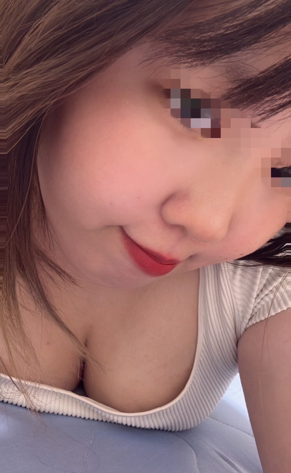 mega-camsex.com maripi_xxx livesex profile in lesbian cams