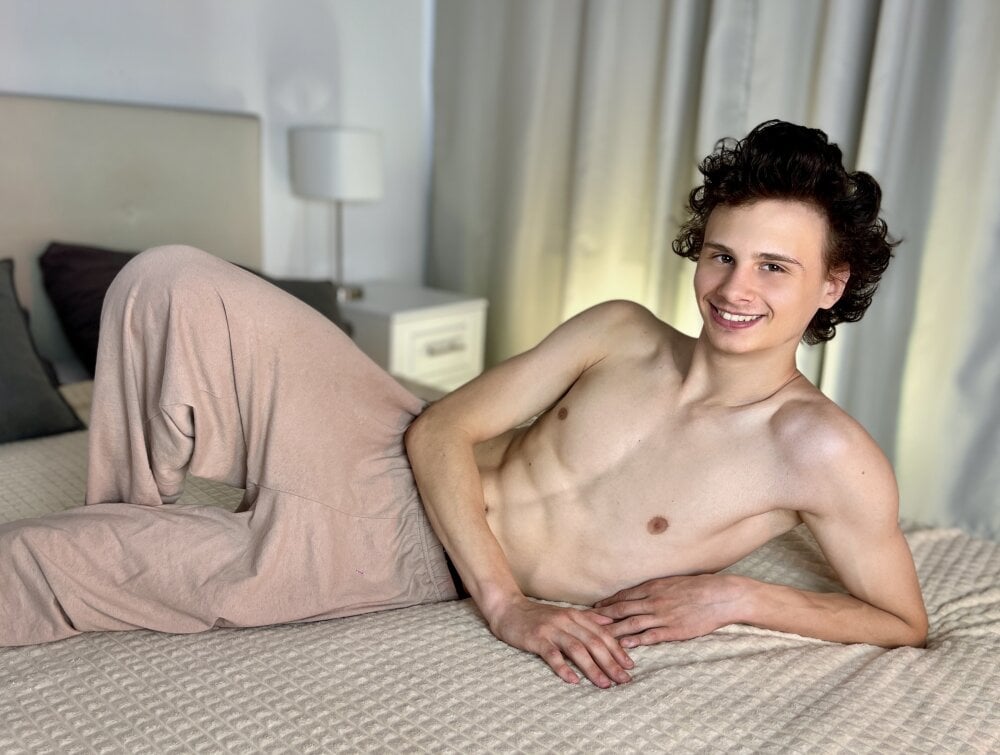 Tom_Williamse's Offline XXX Chat