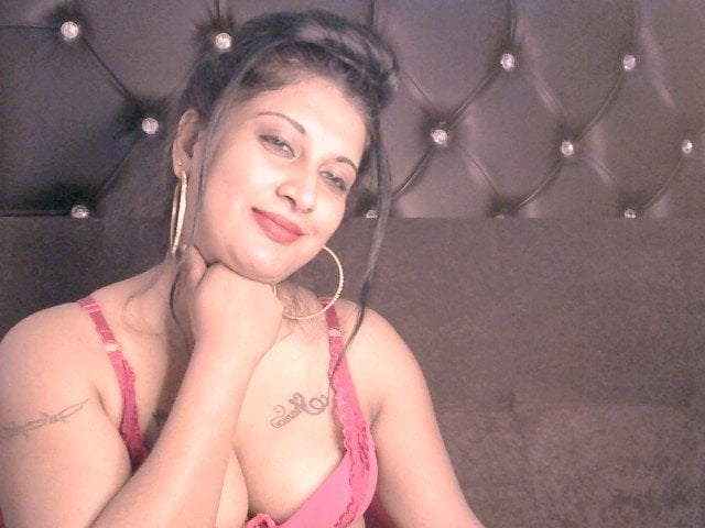 eroticbeauty37's chat room