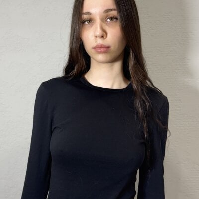 livesex.fan LeilaCruise livesex profile in grey-hair cams