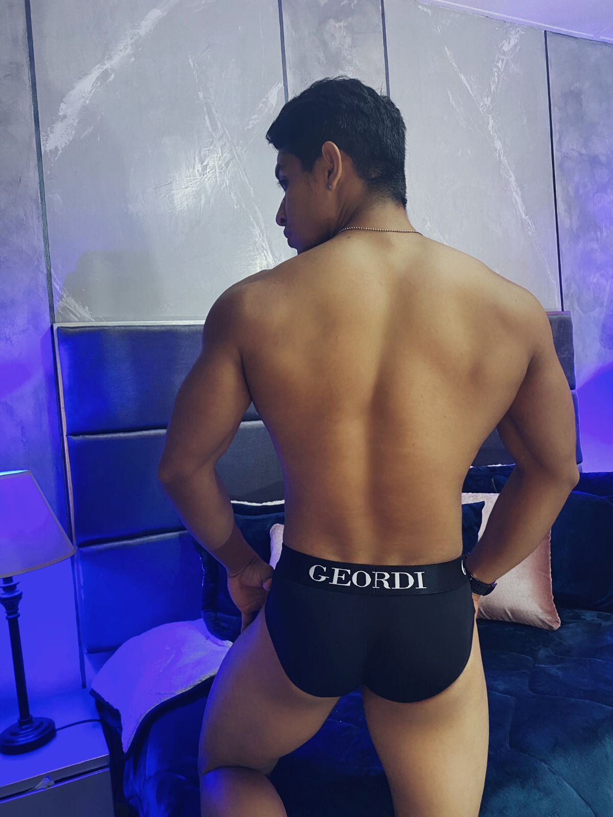 tayler_luke live webcam