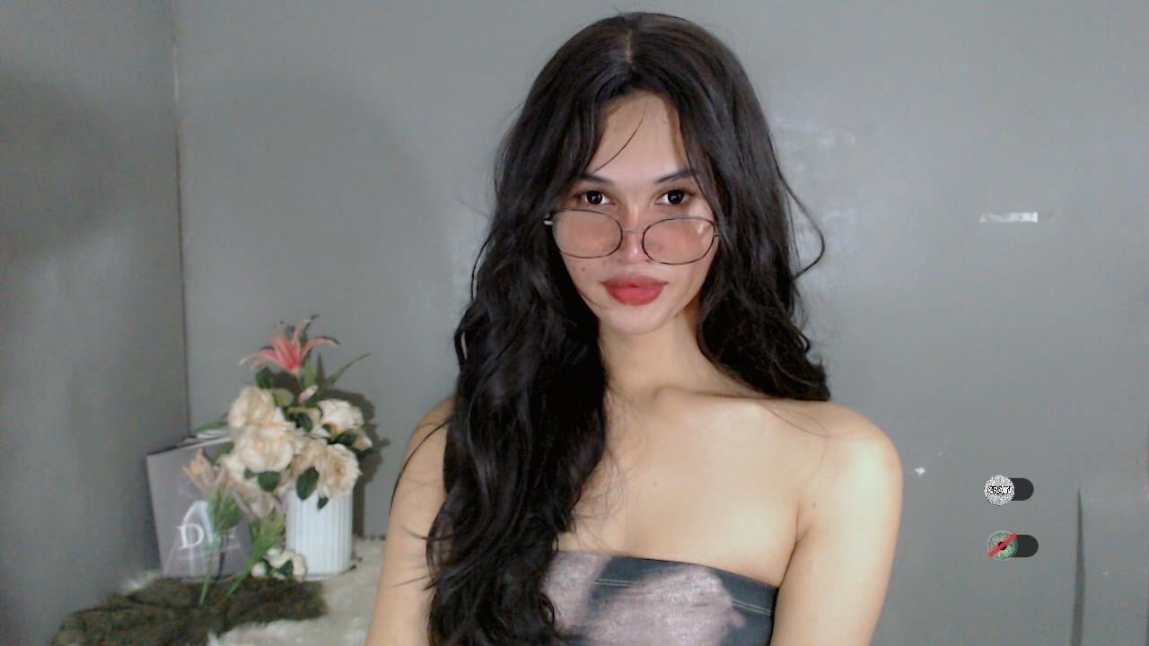 Urgoddess_ashsexdoll