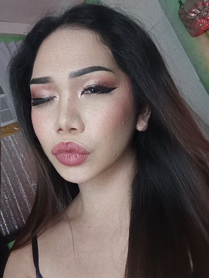 elise_bloom69 profile