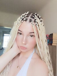Alicee_Kiss' Offline XXX Chat