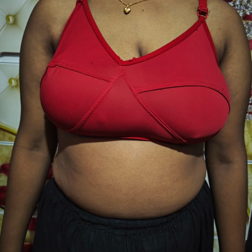 sexy-urmi from stripchat