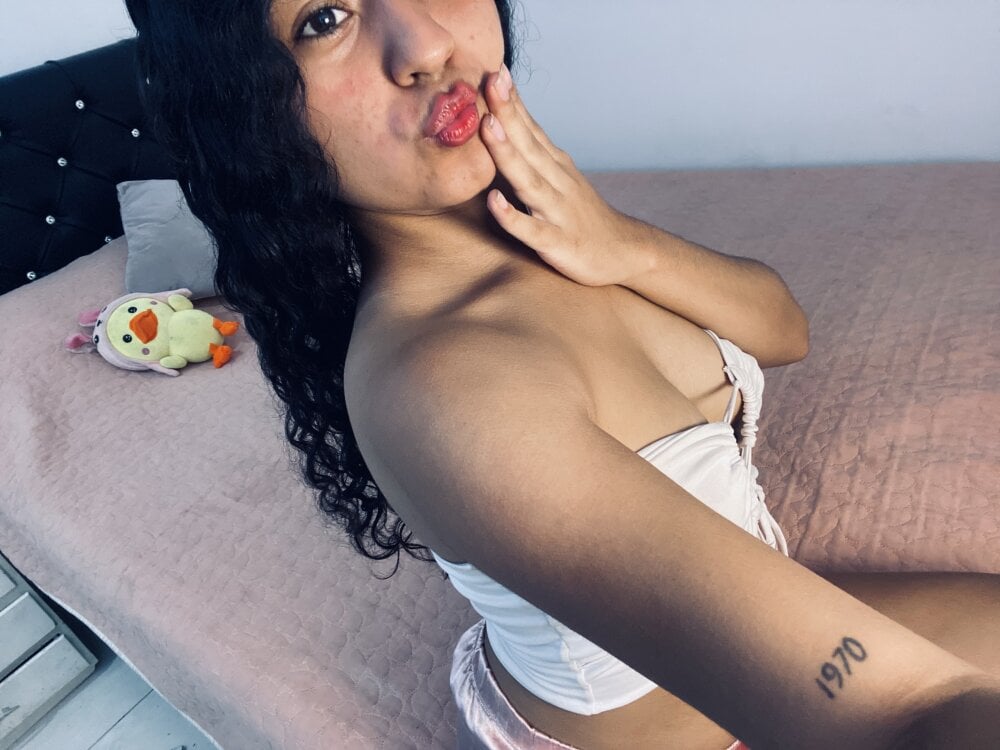 emmarubio from stripchat