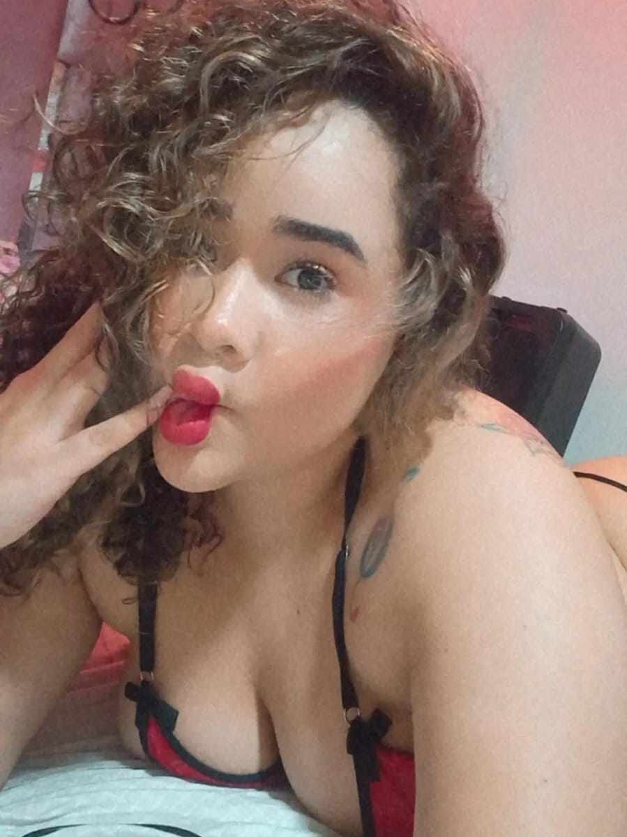 nailahsquirrtt from stripchat