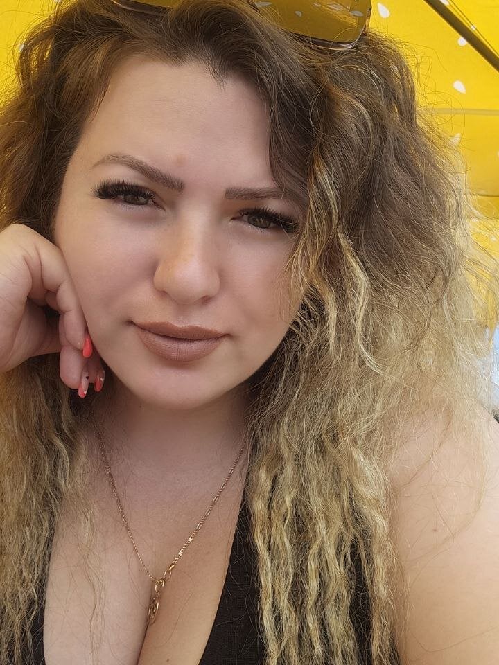 Jyleta live cam model at StripChat