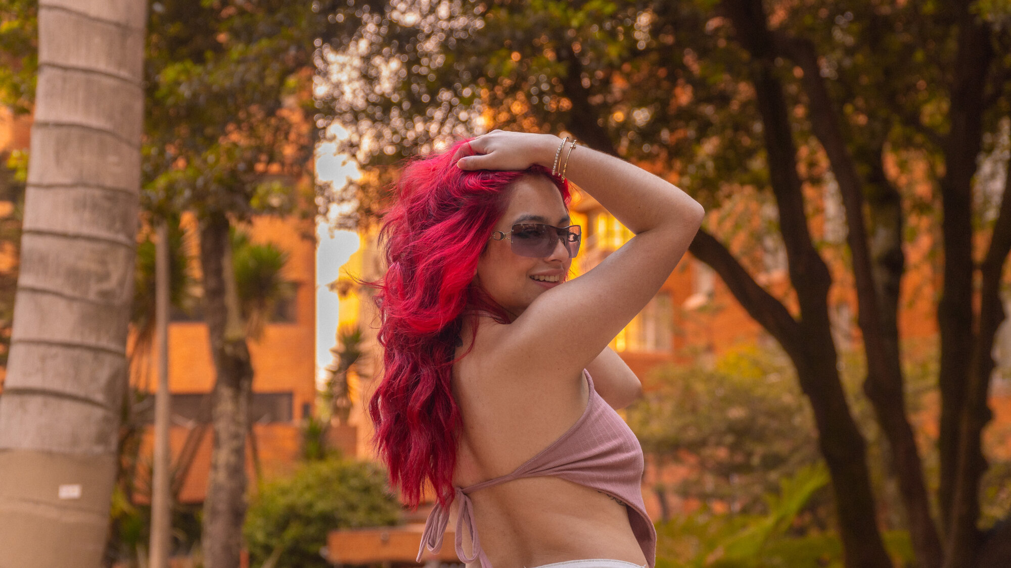 Yovng_Laura
