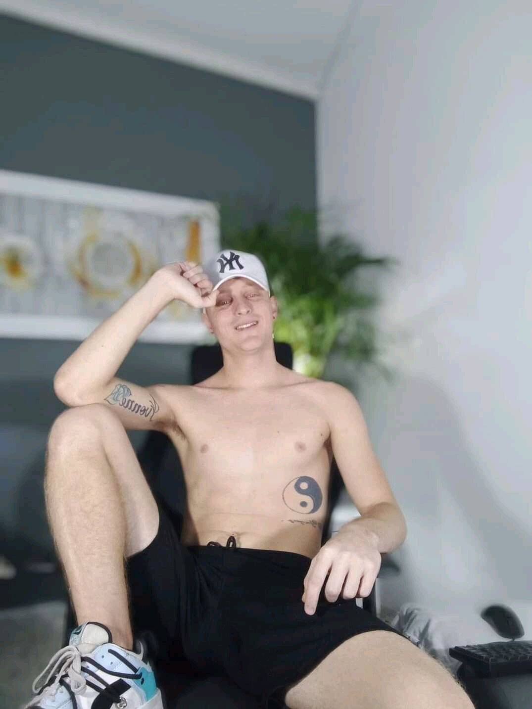 white_bigcock1