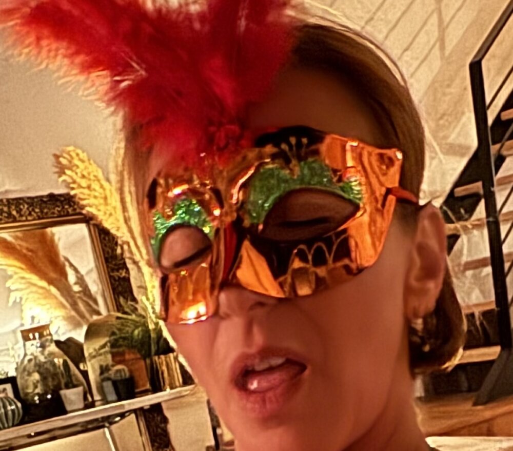 salomeetsonguy's most recent online preview