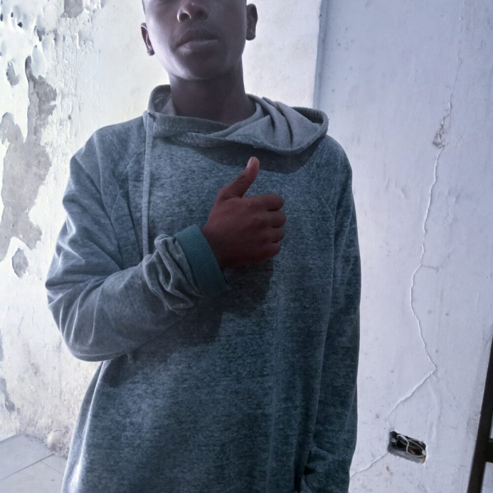 boyblack_23cms profile