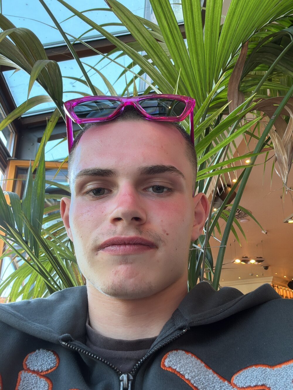 Taytayb's Offline Chat Room