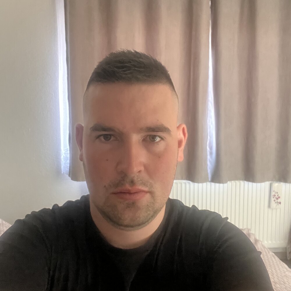 Andris972's Offline XXX Chat