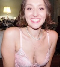 SensualAdrienne's Offline Chat Room