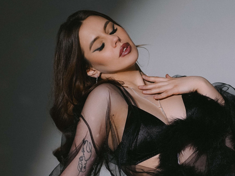 Live sex webcam photo for Aisha_Riley #290249605