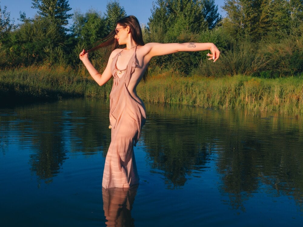 emmawright07 webcam profile - Swiss