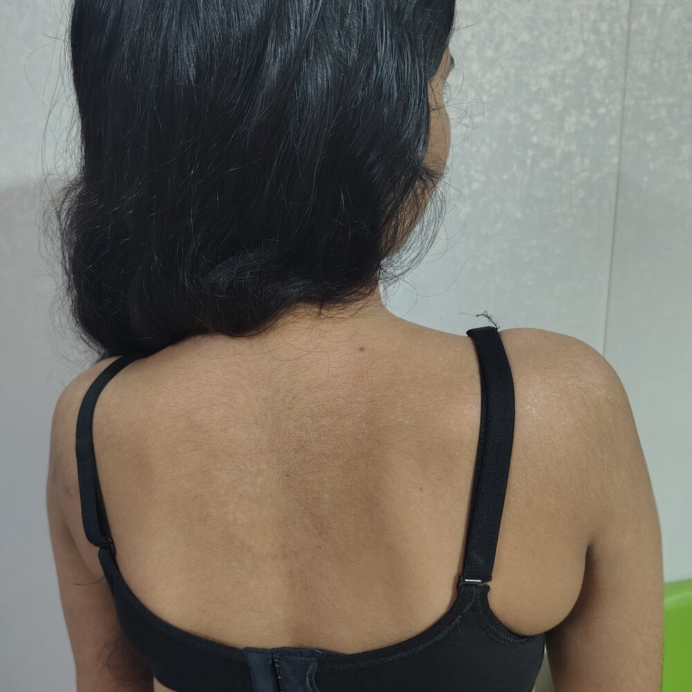 cute_aizal from stripchat