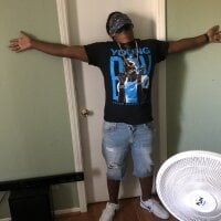 yungstoccton209's Offline Chat Room