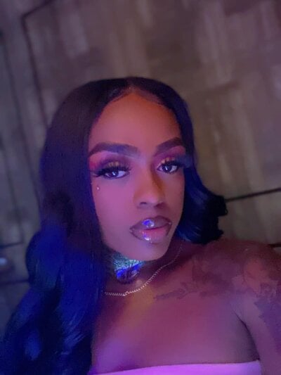 Yiz_xebony - Stripchat Trans 