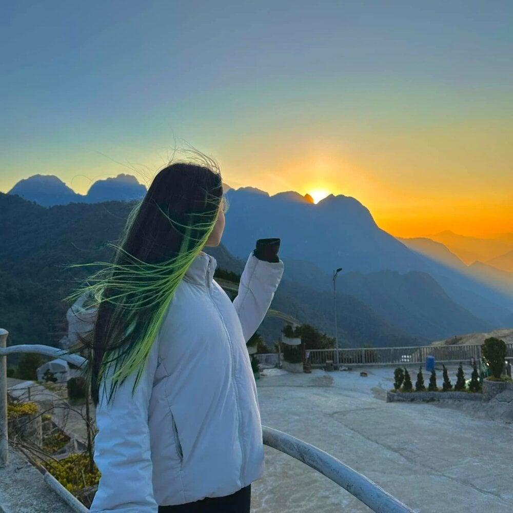 onaircams.com -lena- livesex profile in vietnam cams