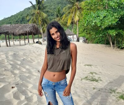 elsaleethx 🏜 live webcam