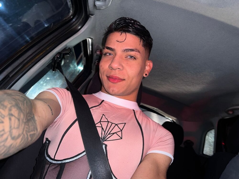clovis__adams from stripchat