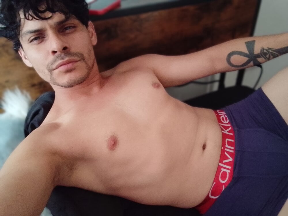 mrians3xxx from stripchat