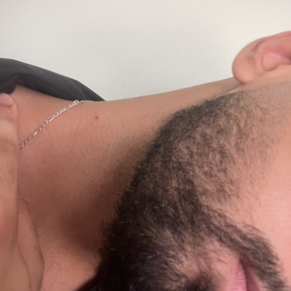 gorgeousman from stripchat