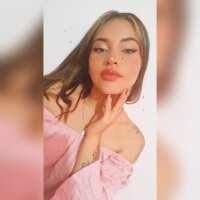 sara_long__'s Offline Chat Room