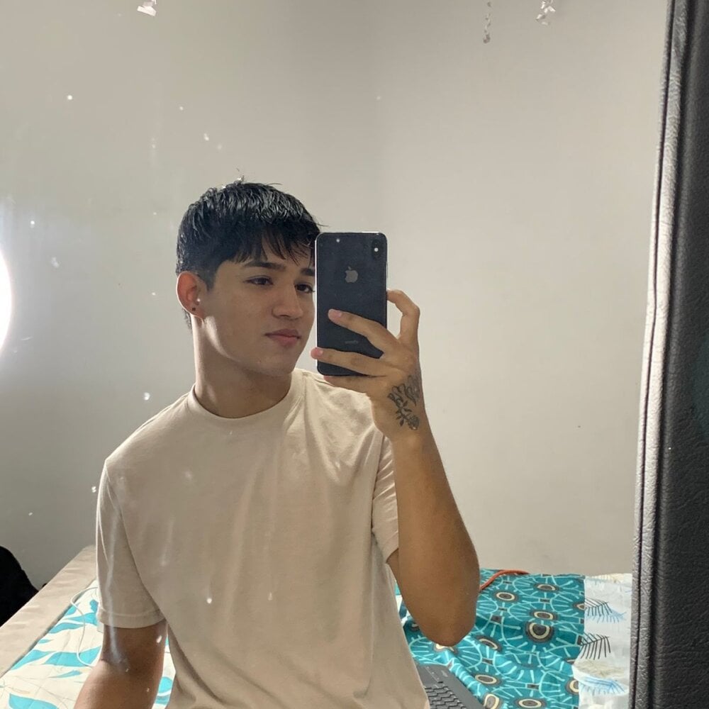 AmazingLatinBoys profile