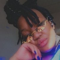 Hippiekitty24's Offline Chat Room