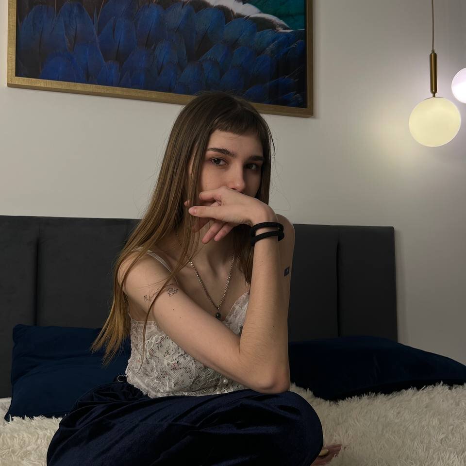 Live sex webcam photo for Era_Robinhood #289384804