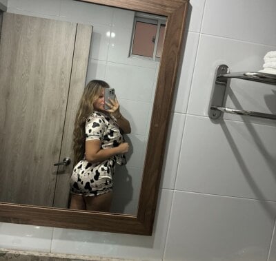 valeria_gomezx on StripChat