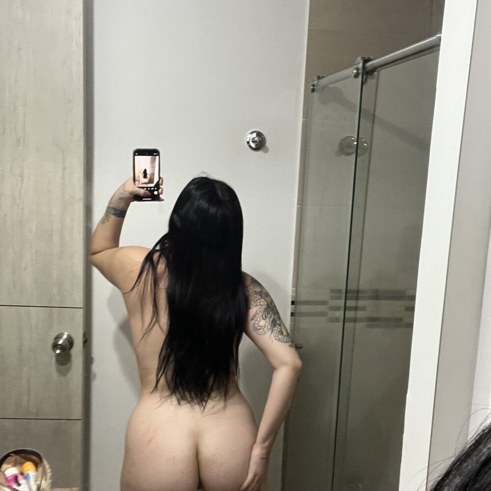 stripchat angely_ross1 webcam profile pic via sexcam-girls.com