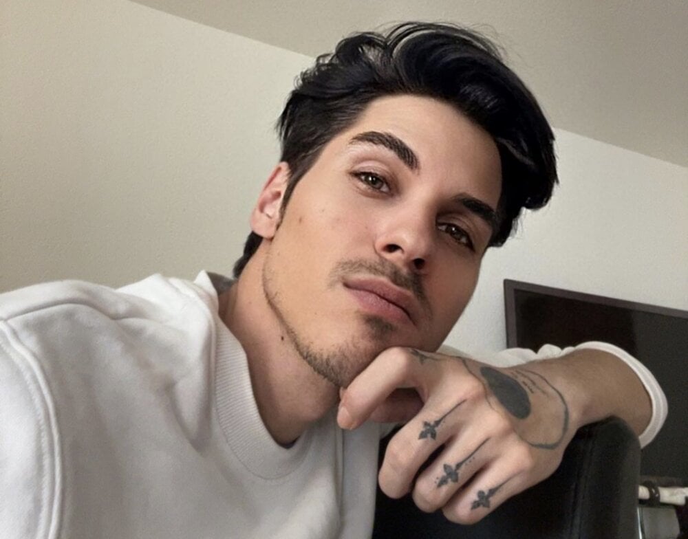 i_am_nothingness from stripchat