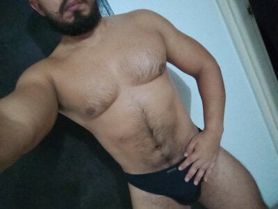 KalethBigDick Male Daddies Live Cam Striptease