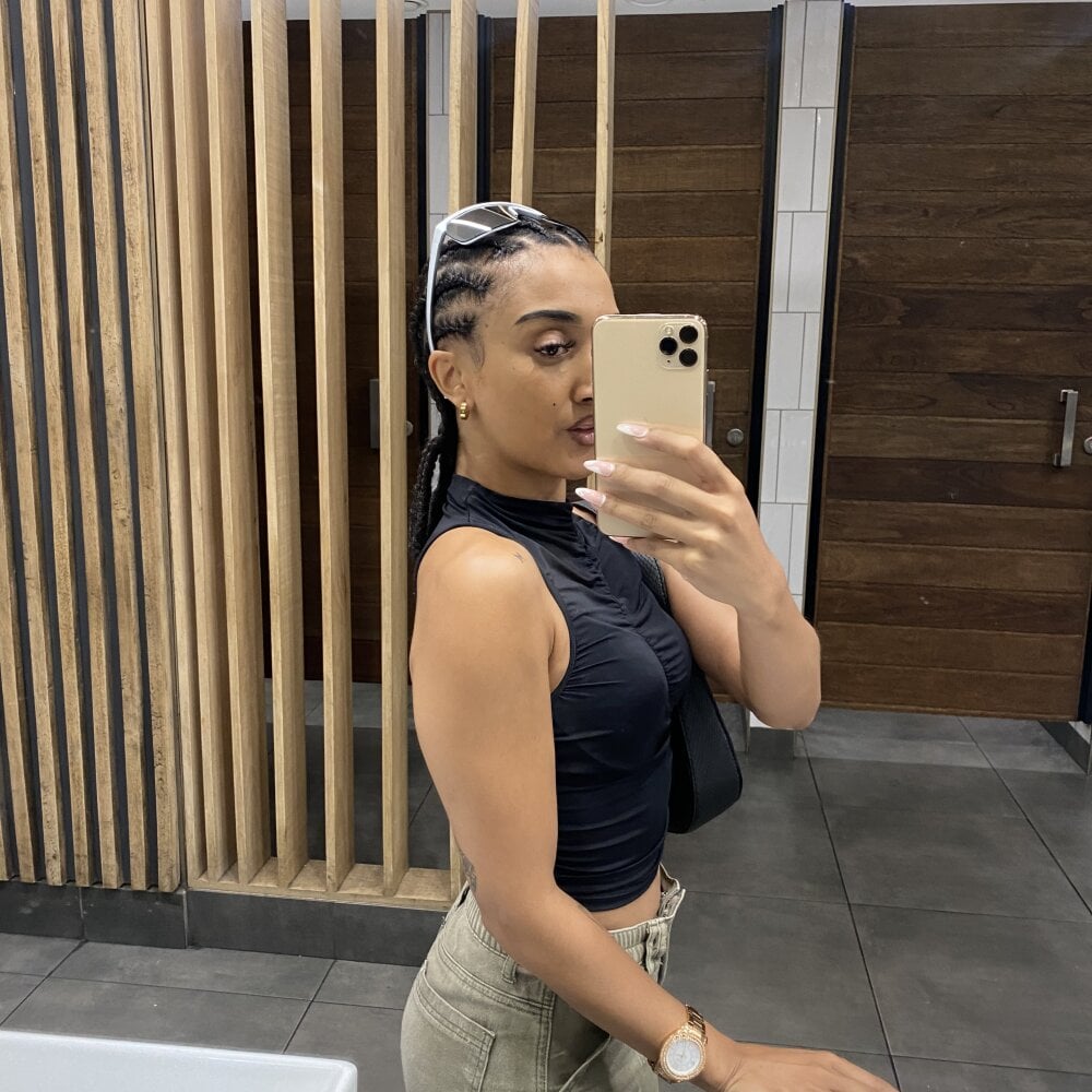 Lina_Amorr のキャスト：無料のライブセックス＆チャット Stripchat