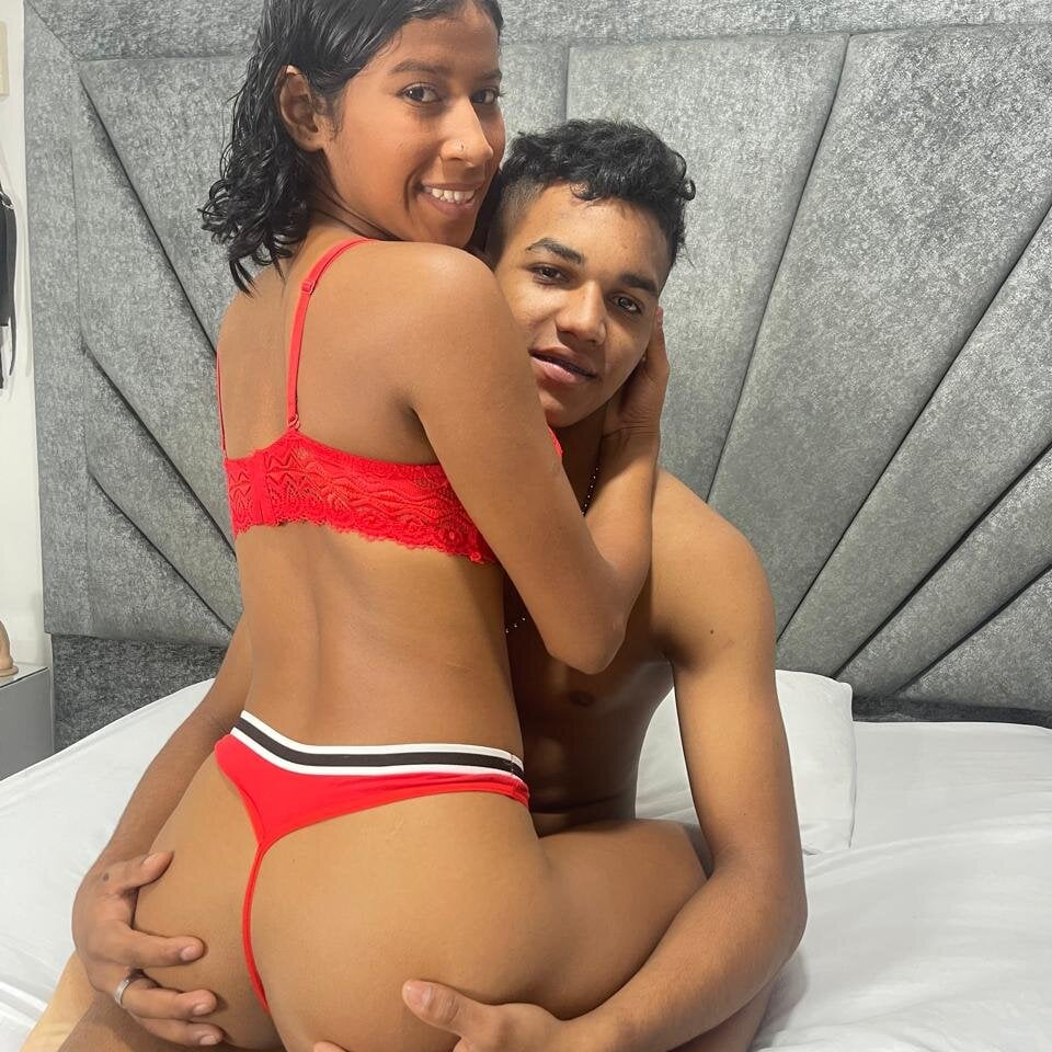 daphnerandrogerrr from stripchat