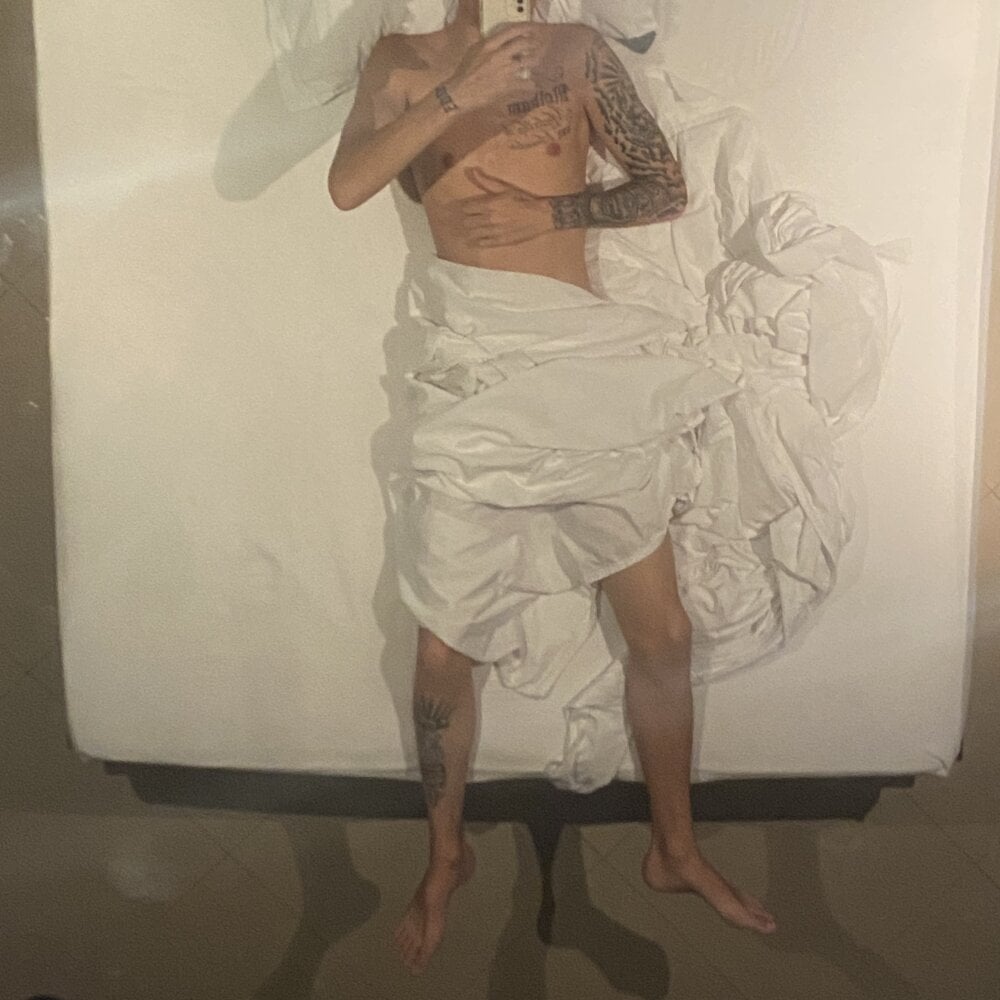 johnbe054 from stripchat